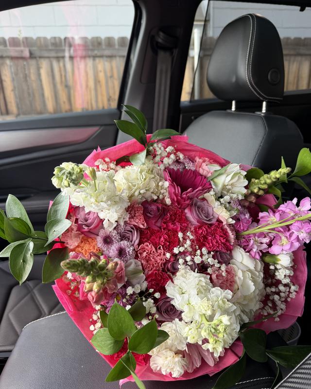 Fresa Fresca by Blooms x Mel — A hot pink garden mix with roses, gerberas, snapdragons, and fresh greenery